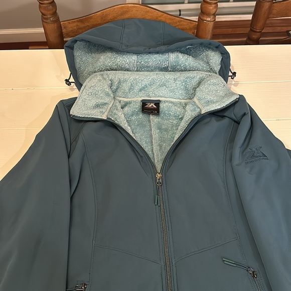 🌲 zeroxposur women’s soft shell jacket with faux fur lining - Picture 2 of 4